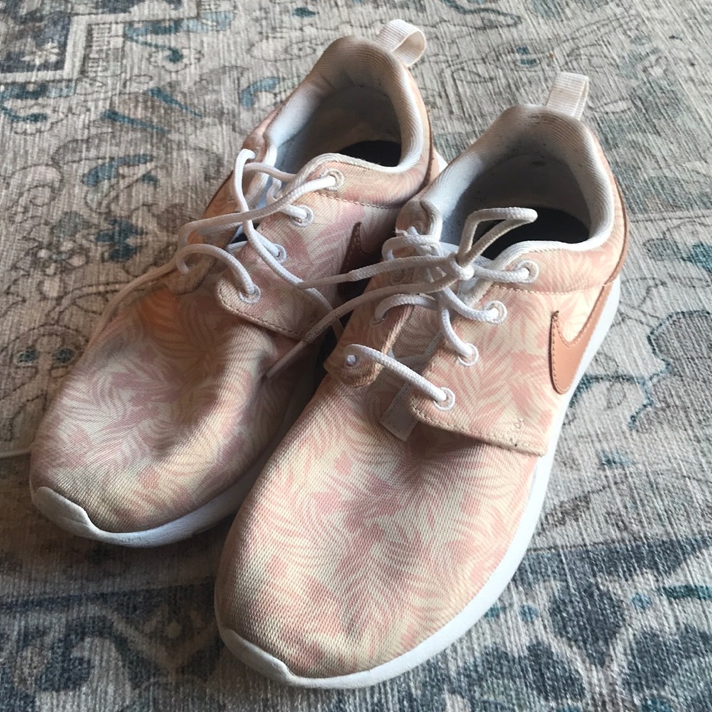 Nike Palm printed sneakers 🏝